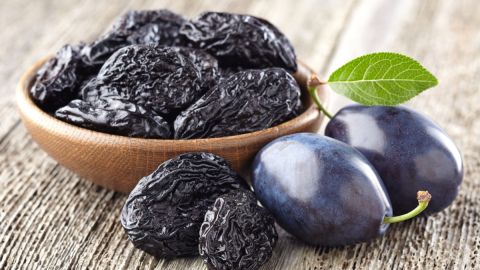 6 laxantes naturales que te ayudarán a mejorar tu digestión