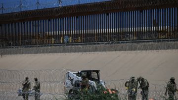 Oklahoma envía 50 miembros de la Guardia Nacional a la frontera sur con México para evitar el paso de migrantes