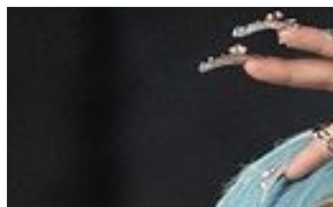 Tekashi hizo comparación entre la cadena que le regaló Anuel AA a Yailin 'La Más Viral' y la nueva que él le compró a la dominicana.