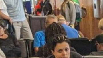 Tee Dang y su familia sufrieron quemaduras al escapar del incendio forestal en Lahaina.