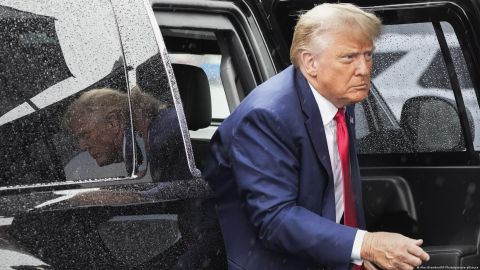 Trump dice que se entregará el jueves a la justicia de Georgia