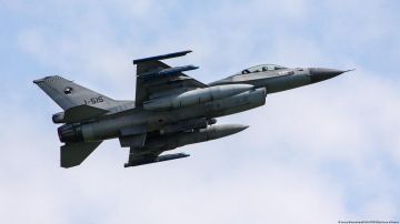 Dinamarca y Países Bajos han entrenado a pilotos ucranianos para que tripulen los F-16.