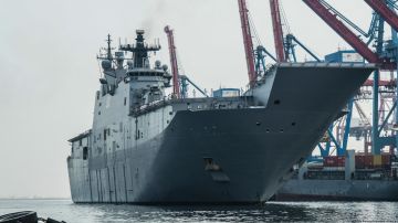 EE.UU., Australia, Filipinas: barcos de guerra en mar chino