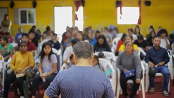 Migrantes inician ayuno indefinido en norte de México para pedir citas de asilo en EE.UU.