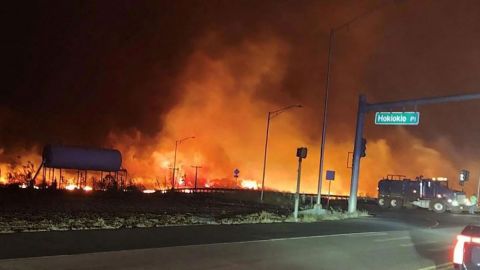 "Es como el Apocalipsis": las impresionantes imágenes de los incendios que han dejado al menos 36 muertos en Hawái