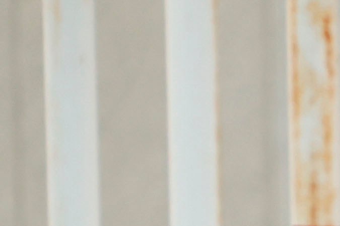 Manifestación feminista para pedir la destitución del presidente de la Real Federación Española de Fútbol, Luis Rubiales, este viernes ante la sede de la Federación en la localidad madrileña de Las Rozas. EFE/Mariscal.