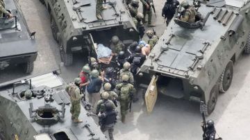 El megaoperativo militar de Ecuador para trasladar de cárcel al líder de una banda acusado de amenazar al candidato asesinado Fernando Villavicencio