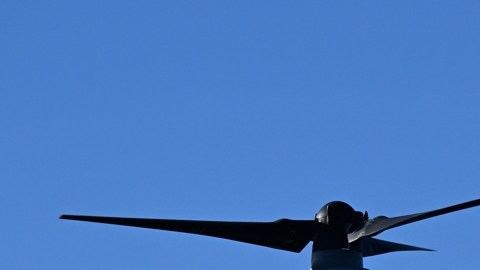 Mueren tres marines de EE.UU. al estrellarse un avión con 23 ocupantes en Australia