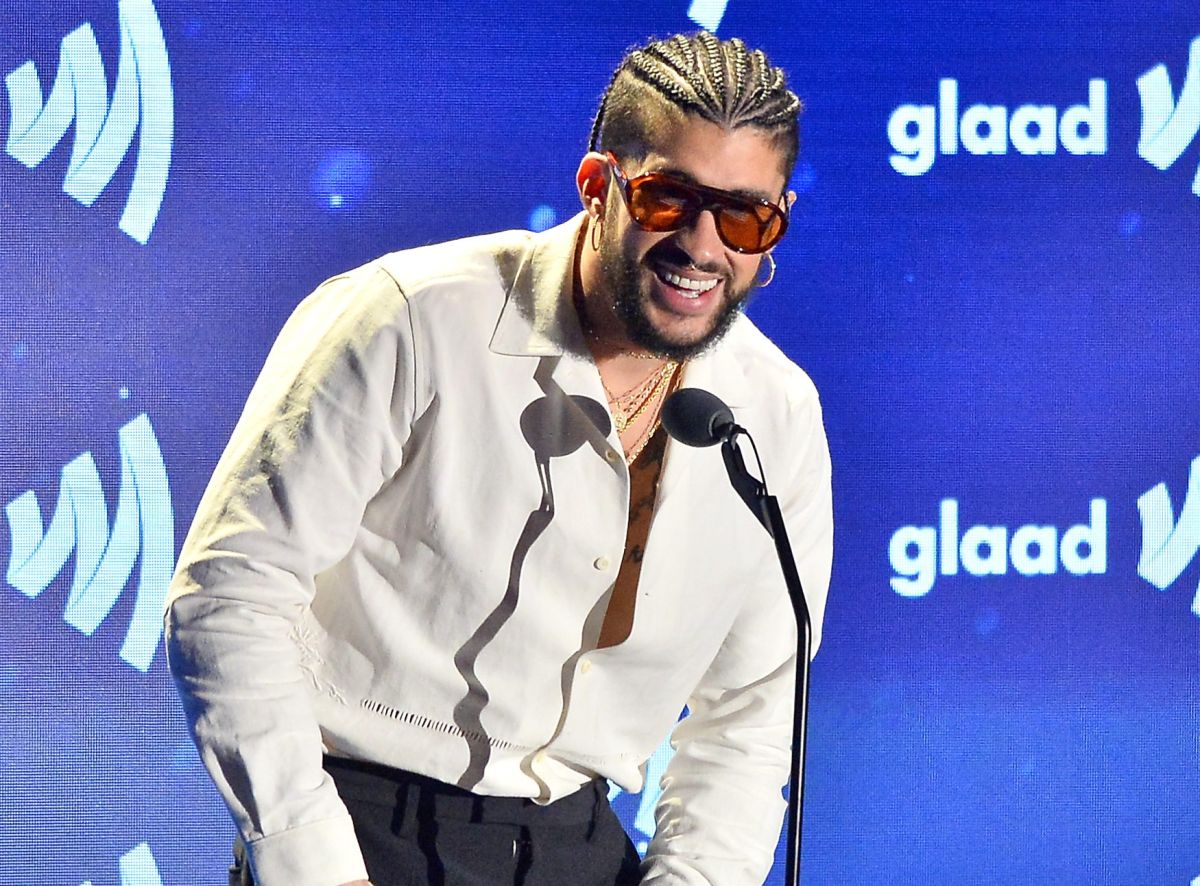 Bad Bunny en los 34tos Annual GLAAD Media Awards.
