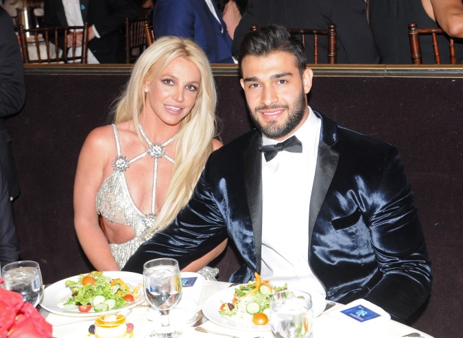 Britney Spears y Sam Asghari en Beverly Hills.
