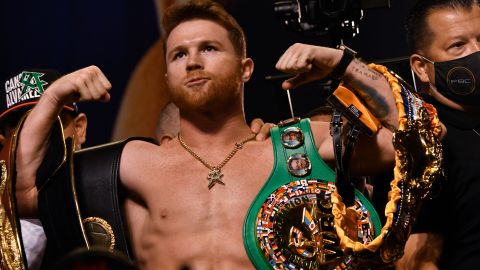 Canelo Álvarez listo para enfrentar a Jermell Charlo.