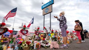 Organizaciones urgen al Congreso a denunciar el supremacismo blanco tras 4 años del tiroteo en El Paso, Texas