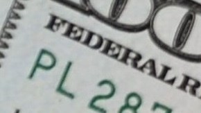 El dólar logró un avance mínimo frente al peso mexicano este lunes.