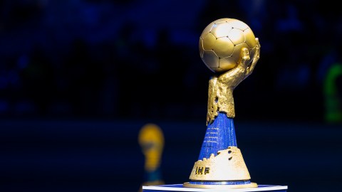 Trofeo del Campeonato Mundial de Balonmano sub 19.