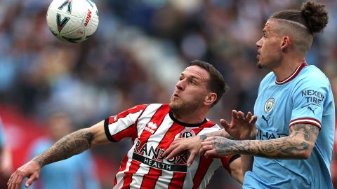 Billy Sharp es un veterano delantero de 37 años.