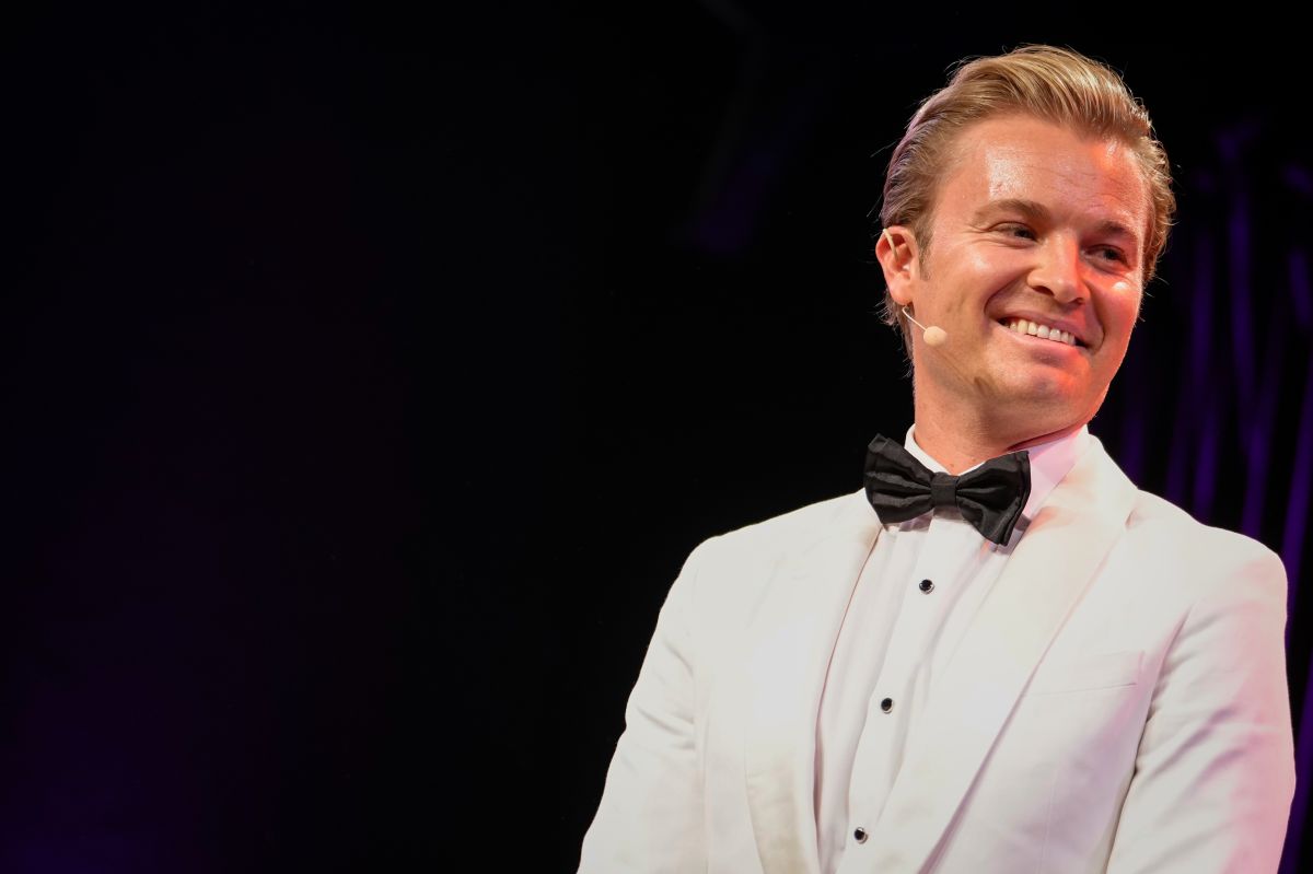 Nico Rosberg le da un consejo a Sergio Pérez