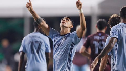 Alan Pulido es el estandarte de Kansas.