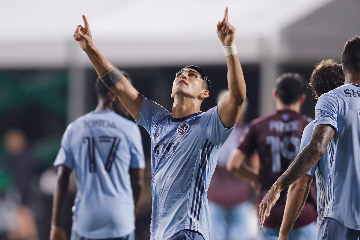 Alan Pulido es el estandarte de Kansas.