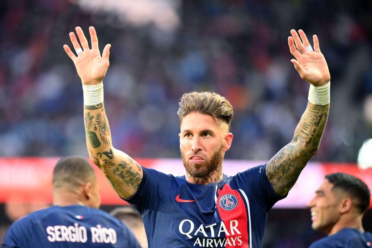 Sergio Ramos with the colors of PSG.