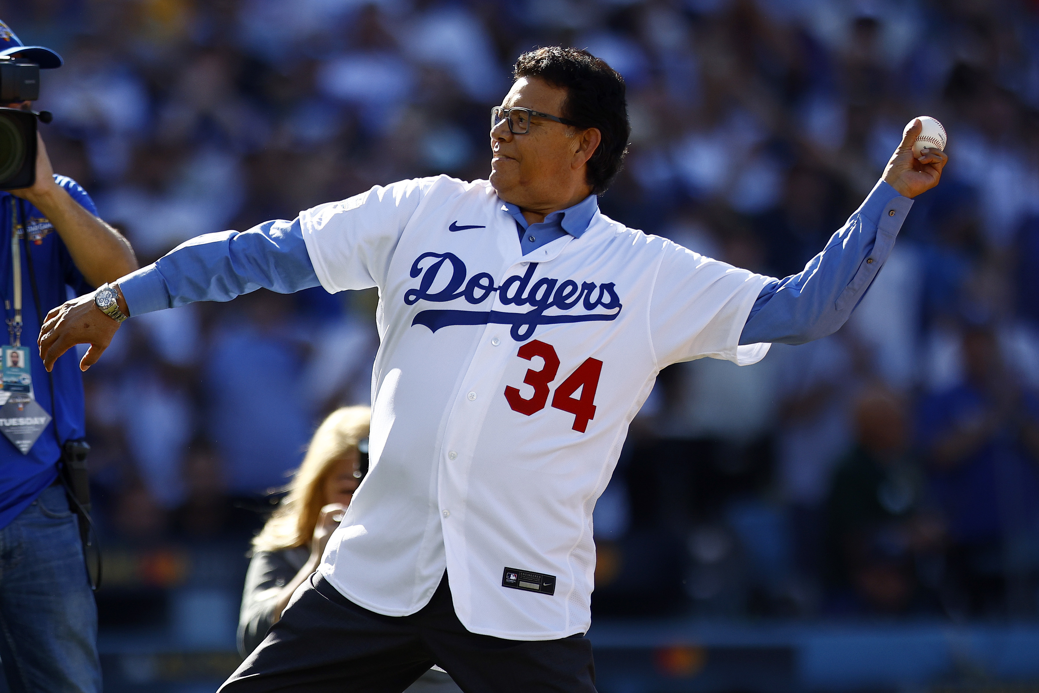 Leyenda mexicana! Fernando Valenzuela es homenajeado por Los Dodgers