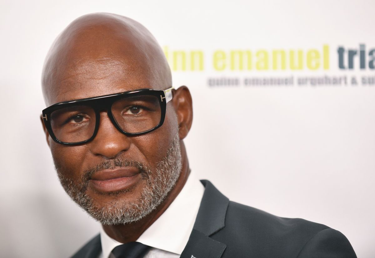 Bernard Hopkins dice que el tiempo de Canelo Álvarez se acabó.