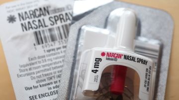 La Casa Blanca reconoce que el medicamento Narcan está ayudando a salvar vidas de las sobredosis.