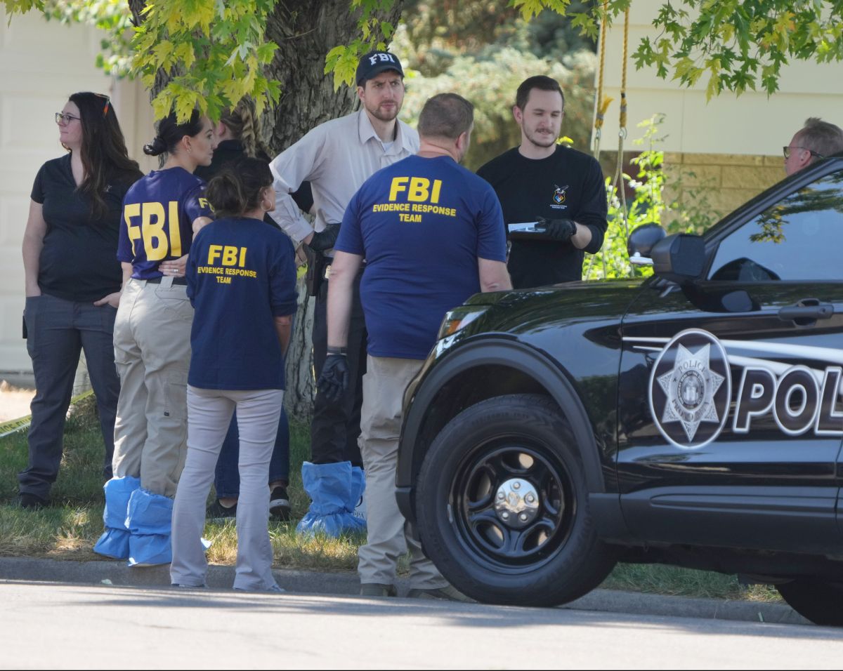 Philadelphia teen arrested and under investigation for terrorism according to FBI