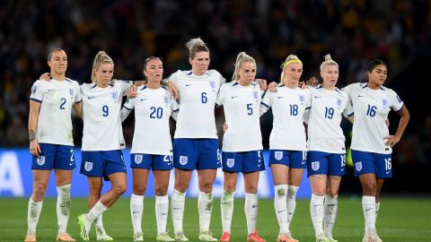 La selección de Inglaterra seguirá luciendo sus colores tradicionales.