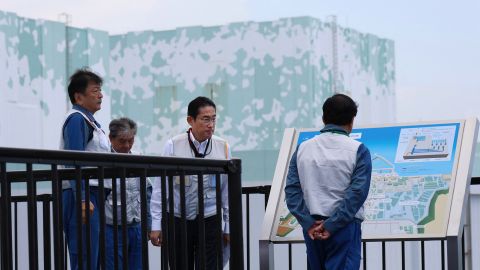 Oficial, Japón comienza a liberar agua de la central nuclear de Fukushima al océano