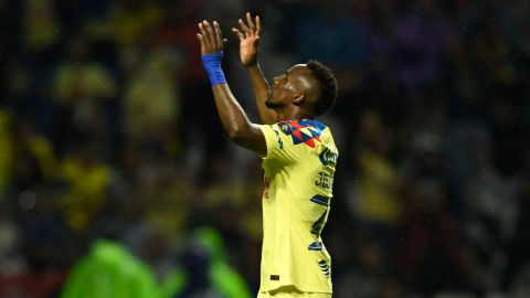 El seleccionador del tri habló referente al caso del delantero de las Águilas del América y sobre la decisión que tomó el jugador