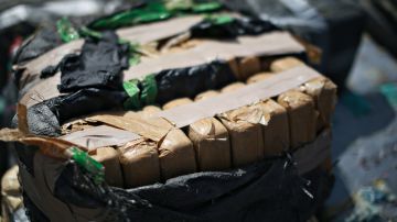 Oficiales de Texas incautaron más de $380,000 dólares en cocaína dentro de un autobús procedente de México