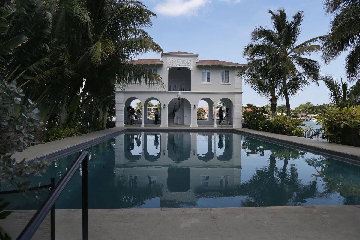 The house where Al Capone lived and died is demolished;  Miami real estate boom wipes out mythical mansion