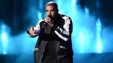 Drake anuncia colaboración con Bad Bunny