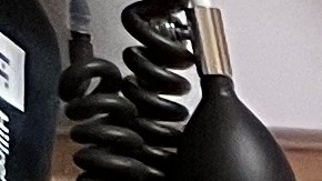 El doctor Christopher Wissar Acosta ejerce desde enero como médico familiar en la Clínica de AltaMed en West Covina. (Cortesía Mayra Suárez)