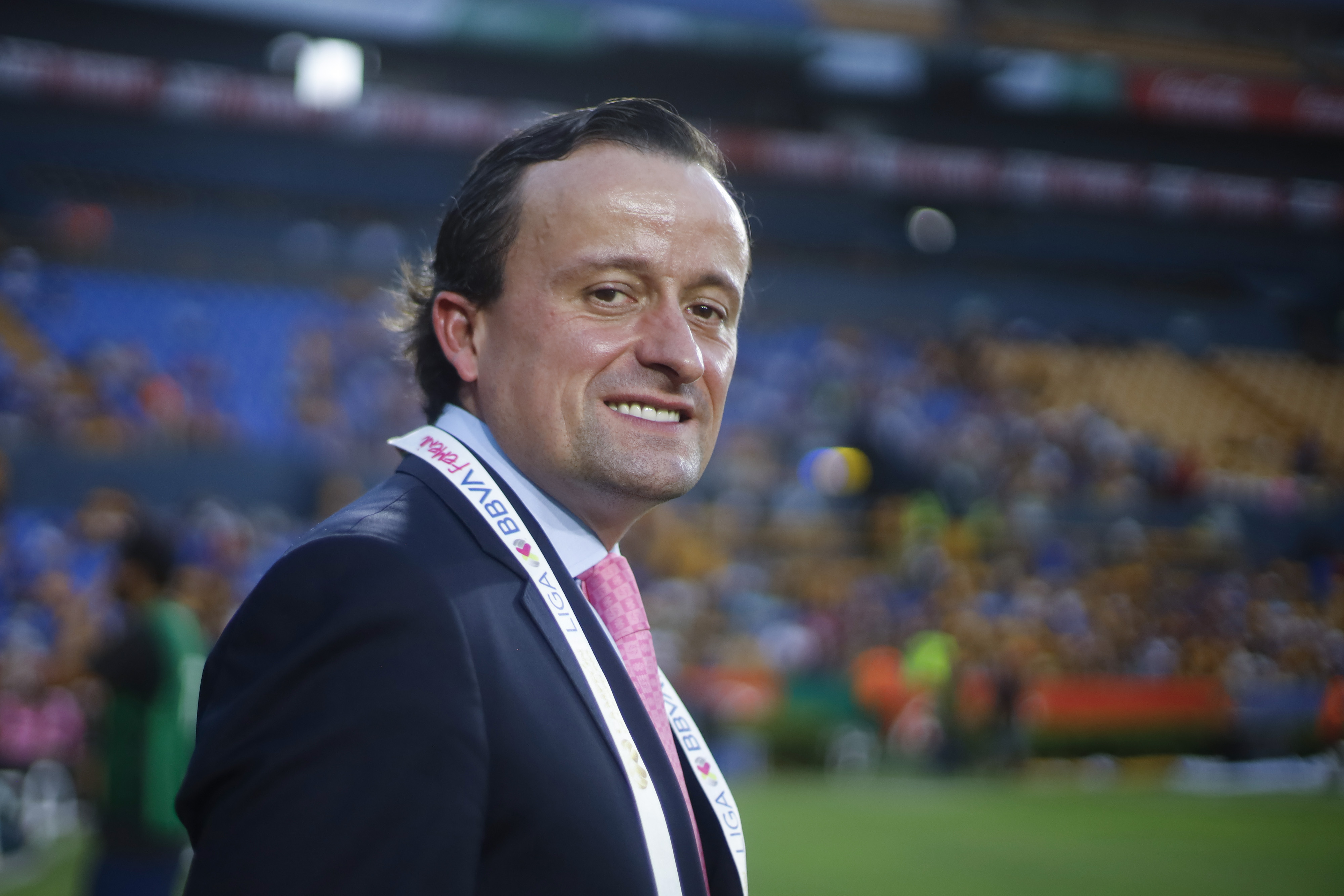 Monterrey, Nuevo León, 10 de julio de 2023. Mikel Arriola, presidente ejecutivo de la Liga BBVA MX, durante el partido de vuelta del Campeón de Campeonas 2022-2023 de la Liga BBVA MX Femenil, entre las Tigres de la UANL y las Águilas del América, celebrado en el estadio Universitario. Foto: Imago7/ Jorge Mendoza