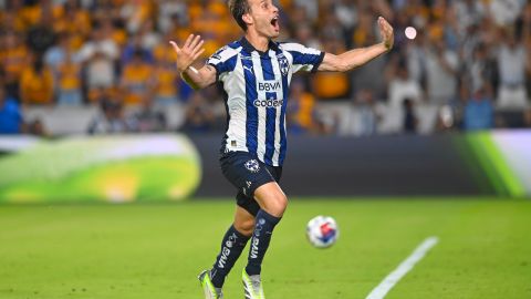 Canales en la celebración de su primer gol con Monterrey.