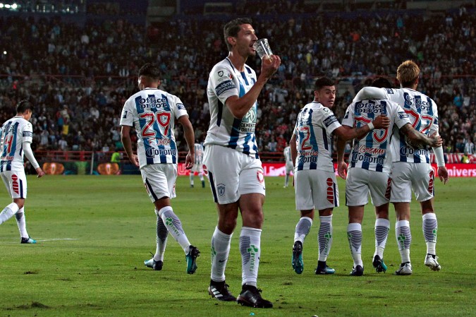 González con la camiseta del Pachuca. Ulises Naranjo-Imago 7.
