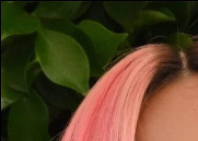 Karol G y Peso Pluma triunfan con QLONA.