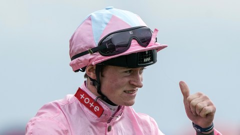Sean Kirrane, se apuntó el mayor éxito de su corta carrera al ganar los Coolmore Wootton Bassett Nunthorpe Stakes del Grupo 1.