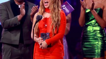 Shakira en Los Premios Juventud 2023 de Univision.