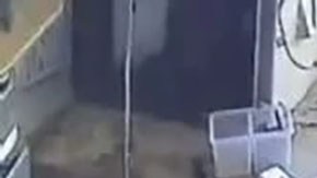 Policía torturando a detenido en México