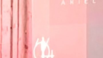 Yalitza Aparicio en la 64 entrega del Ariel a lo mejor del cine mexicano.