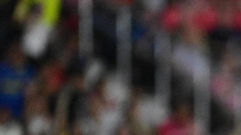 Alejandro Zendejas (i) y Paul Rodriguez de América celebran un gol en la Leagues Cup.