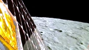 India hace historia al aterrizar una nave no tripulada en el polo sur de la Luna por primera vez en la historia