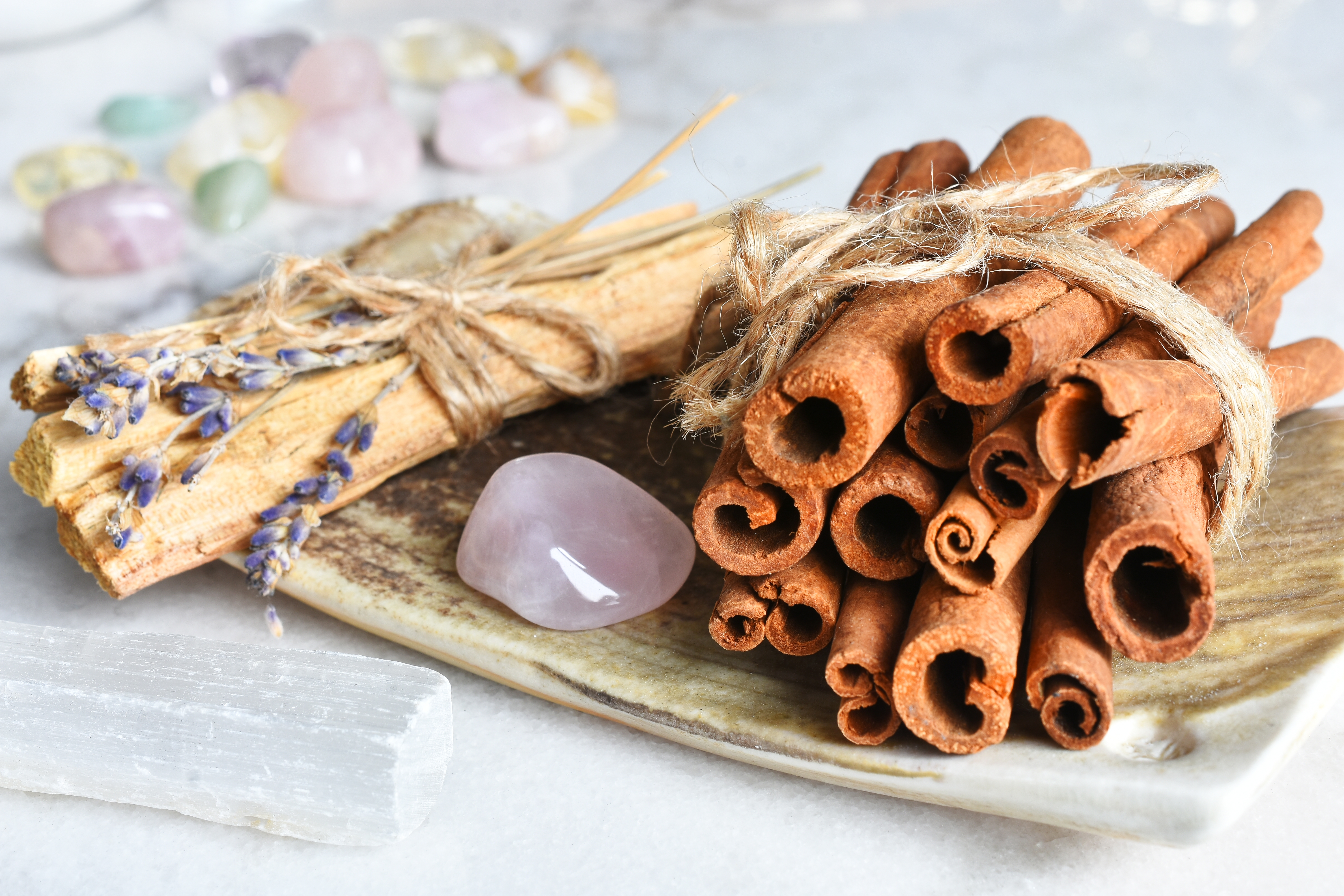 Cinnamon and quartz are the only materials you will use in this feng shui ritual.