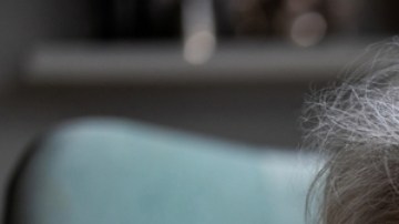 Síndrome vespertino en personas con demencia: qué es y cómo ayudar a quienes lo padecen