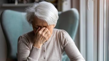 Síndrome vespertino en personas con demencia: qué es y cómo ayudar a quienes lo padecen