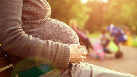 Más de 300 unidades de parto cerraron en los últimos cinco años, según investigación