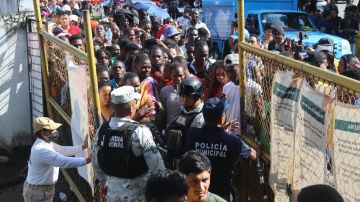 Más de 90,000 migrantes se encuentran varados en la frontera sur de México