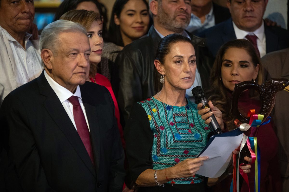 FOTOS: Presidente López Obrador transfiere "bastón de mando" de su movimiento político a Claudia Sheinbaum